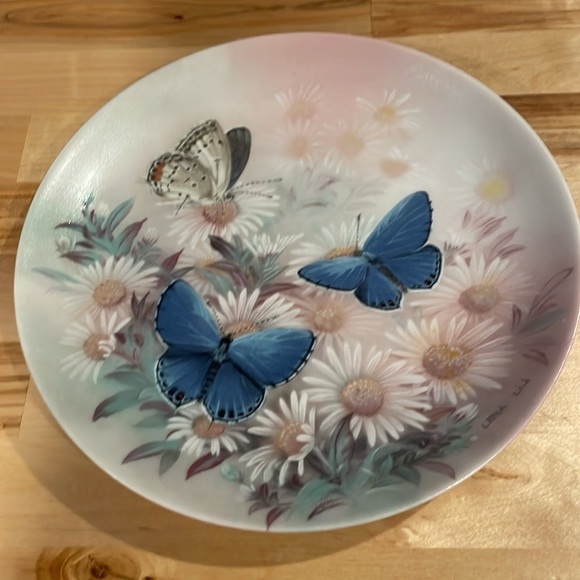 Lena Liu decorative plate - Picture 2 of 4